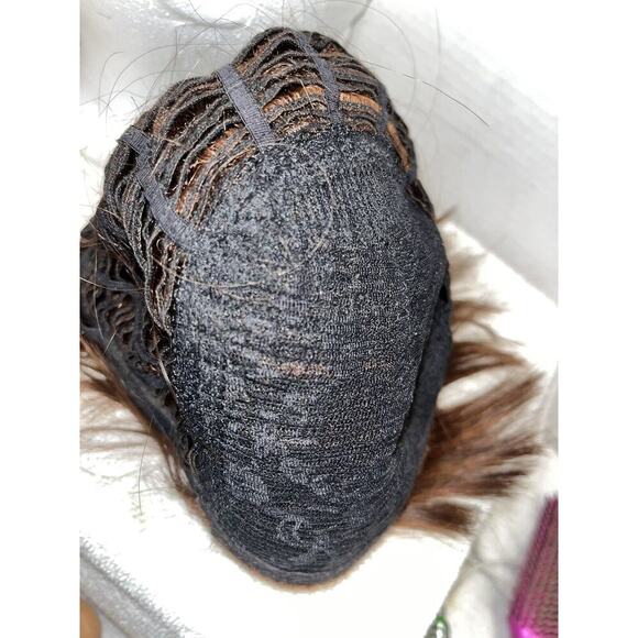 ARIA Wig by TRESSALLURE, Cherry wood Oil Basic Cool Comfort Cap Chic & Messy 5 - Picture 4 of 12